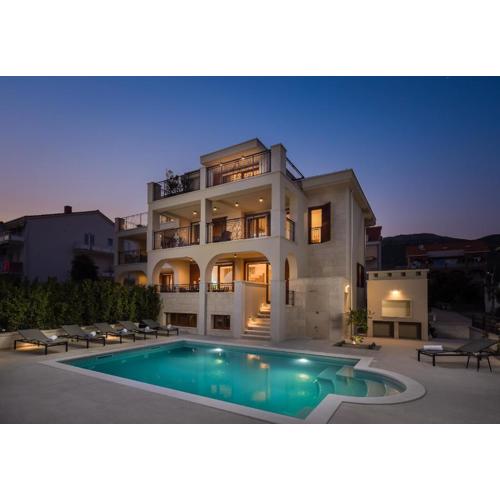 Beachfront Villa Armeria with Pool