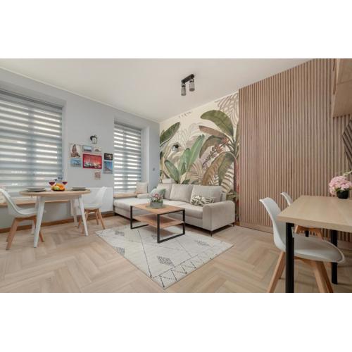 Beautiful Apartment for 2 NaFabrycznej by Noclegi Renters