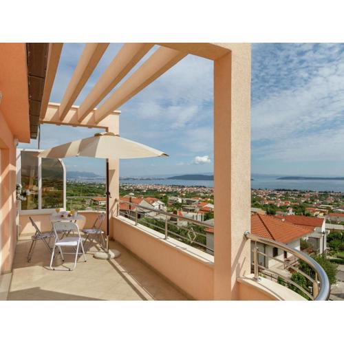 Beautiful apartment in between Split and Trogir