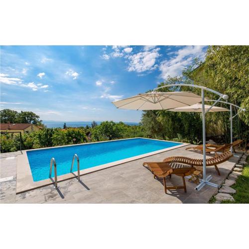 Beautiful Apartment In Ika With Wifi