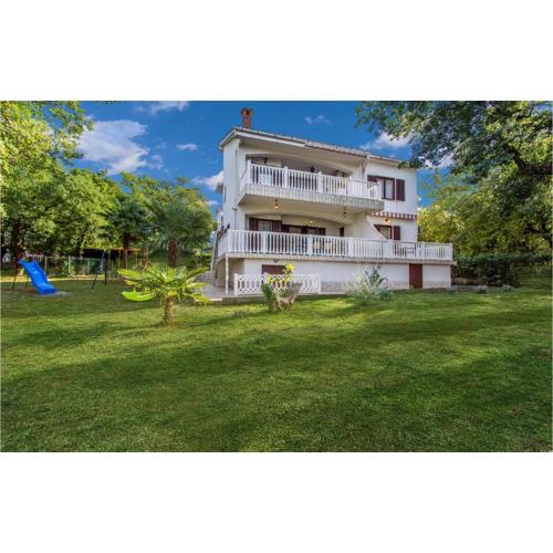 Beautiful Apartment In Malinska