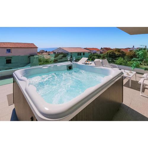 Beautiful Apartment In Mandre