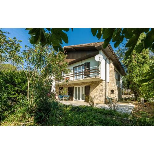 Beautiful Apartment In Premantura
