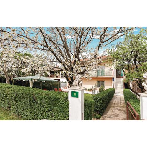 Beautiful Apartment In Pula With Wifi