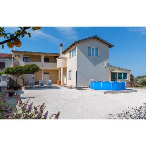 Beautiful Apartment In Pula