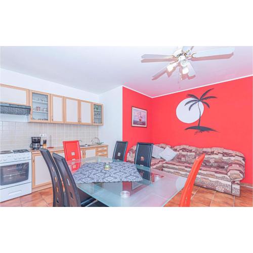 Beautiful Apartment In Srima With Kitchen