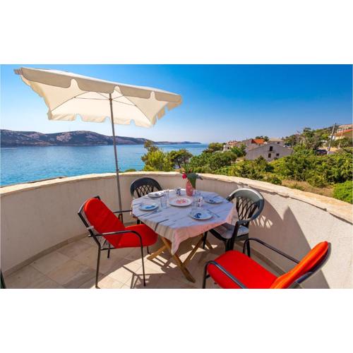 Beautiful Apartment In Stara Novalja