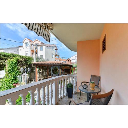 Beautiful Apartment In Zadar With Wifi