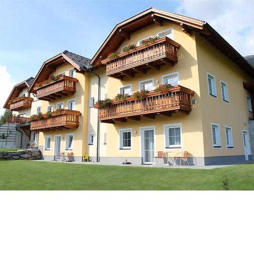 Beautiful apartment right next to cable car