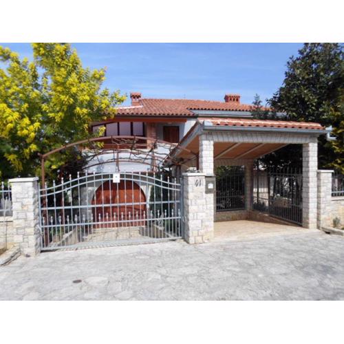 Beautiful-Banjole-Beachside-Apartment-A1-150m-from-the-beach