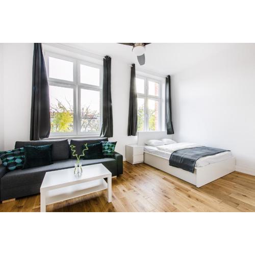 Beautiful Diamond Apartment - 10 min walk to Market Square!