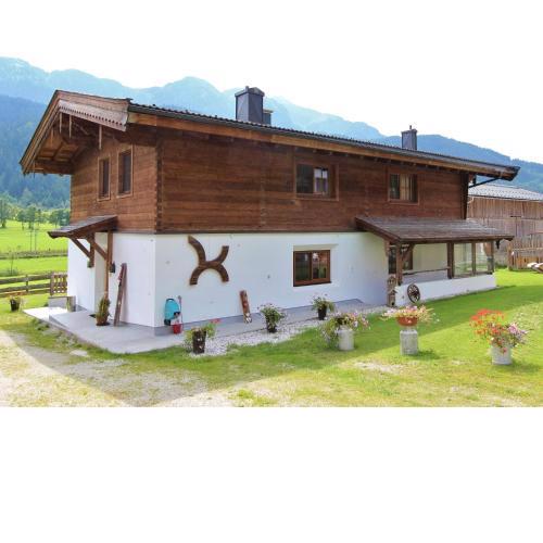 Beautiful holiday apartment in Leogang with sauna