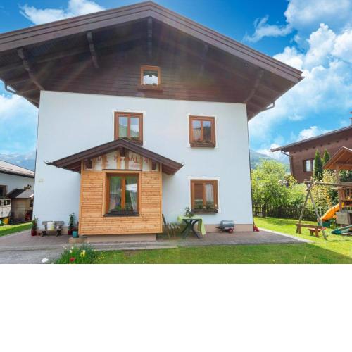 Beautiful holiday apartment in Piesendorf