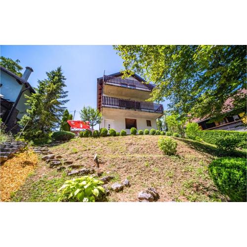 Beautiful Home In Duga Resa With Wifi