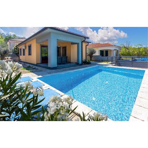 Beautiful Home In Gostinjac With Wifi