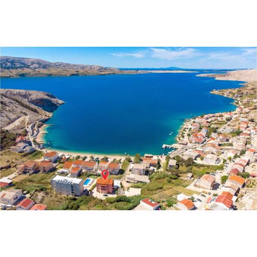 Beautiful Home In Metajna With Wifi