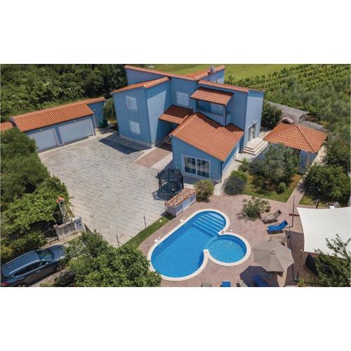 Beautiful Home In Pula With Wifi