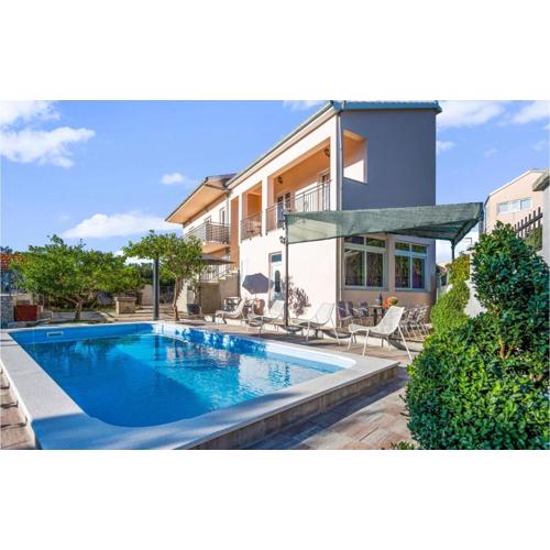 Beautiful Home In Razanj With Wifi