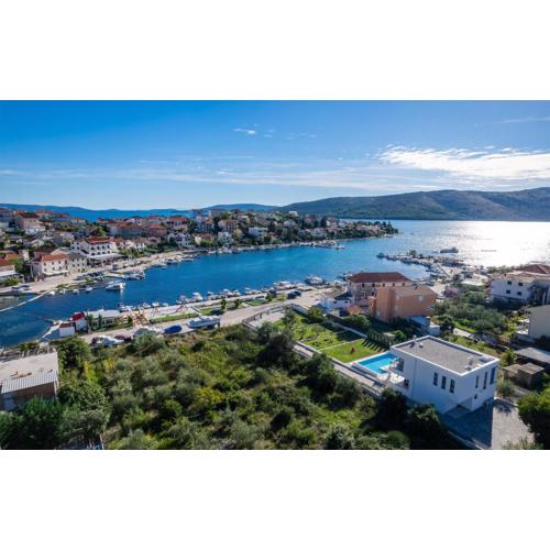 Beautiful Home In Seget Vranjica