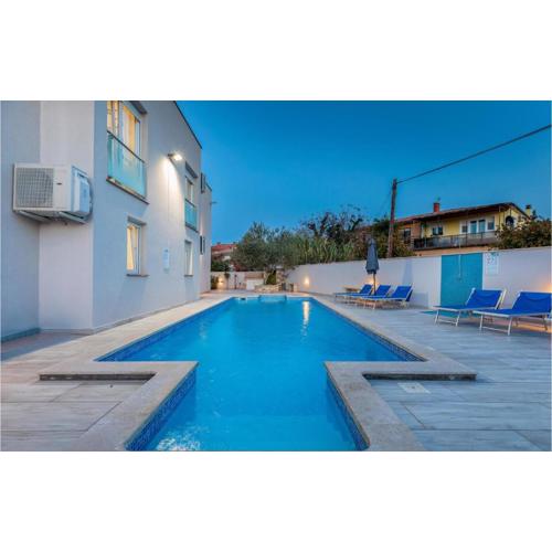 Beautiful Home In Umag With Wifi