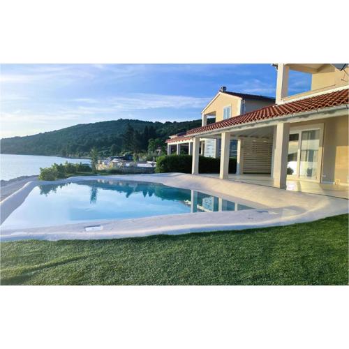 Beautiful Home In Veli Rat With Wifi