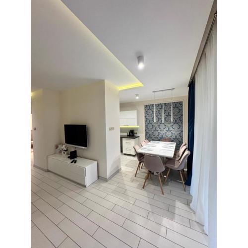 Beautiful & Modern Apartment Atlas Arena ZOO Parking