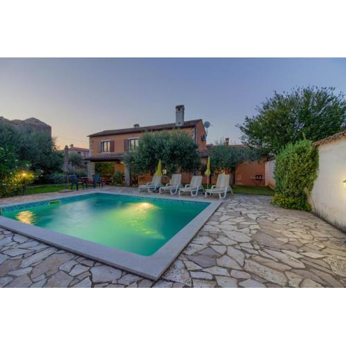 Beautiful stone istrian villa Anamaria with pool near the beach - WiiBuk