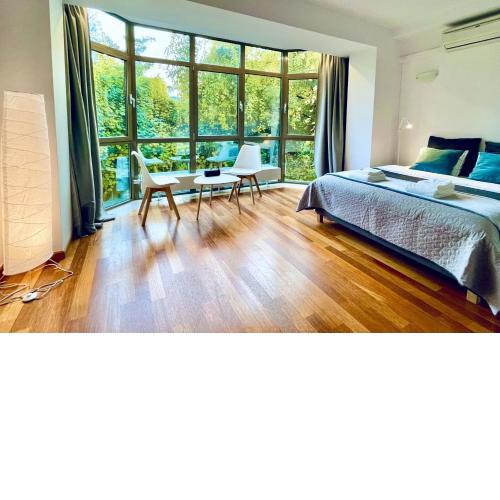 Beautiful Studio in Mokotów near Królikarnia Park