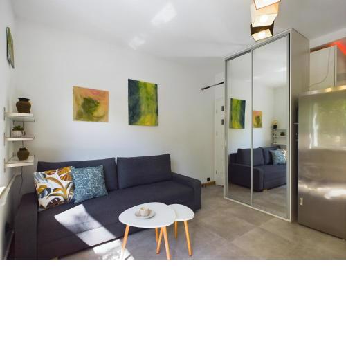 Beautiful Studio Perfect for Remote Work by Noclegi Renters