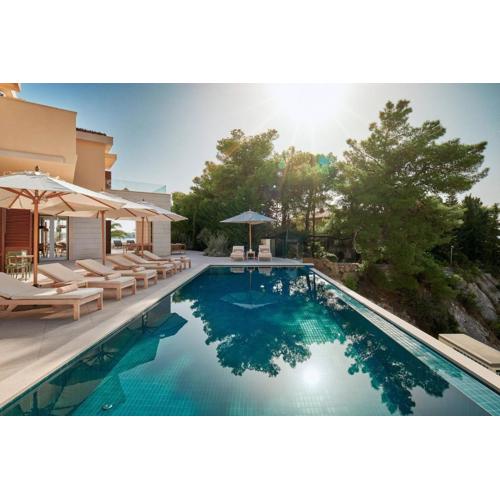 Beautiful Villa Crystalsea 2 with a pool in Hvar