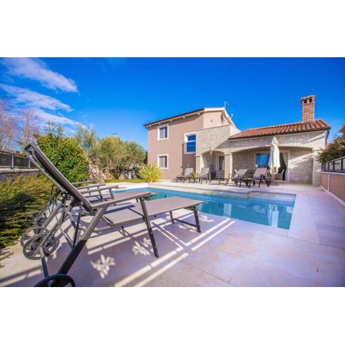 Beautiful Villa Dominika with Private Pool