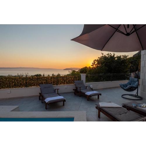 Beautiful Villa Libero with a pool jacuzzi sauna