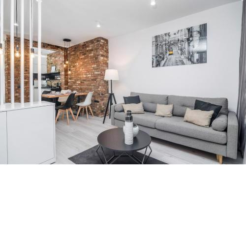 Beautiful WrocLoft Apartment by Noclegi Renters
