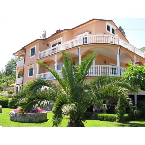 Bed and Breakfast Villa Iris