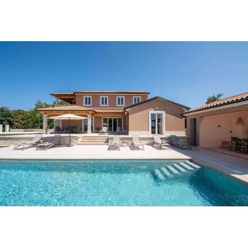 Beeindruckende Villa mit Panoramablick, Privatpool, Tischtennis, Tischfussball, Spielplatz, Babybett