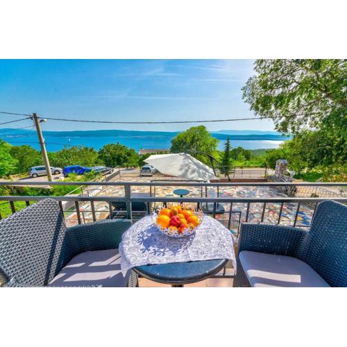 Beeindruckendes Apartment mit Whirlpool, Lounge-Liegen, Meerblick, Grill