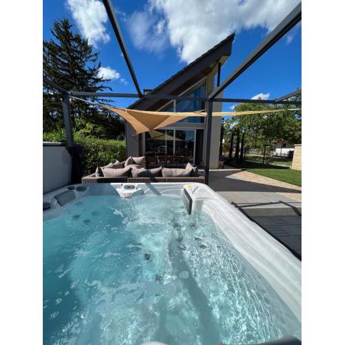 Beige Villa Balatonkenese