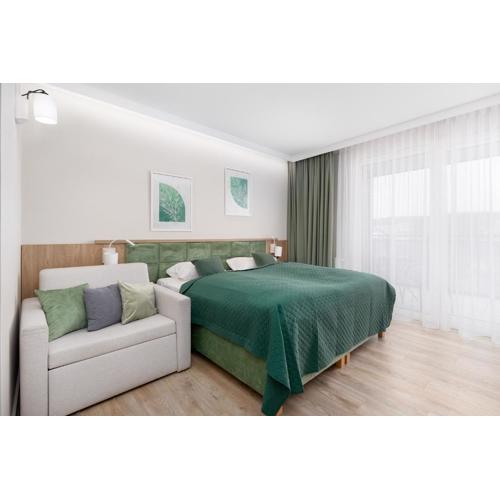 Bel Mare Green Leaf Studio with Balcony by Noclegi Renters