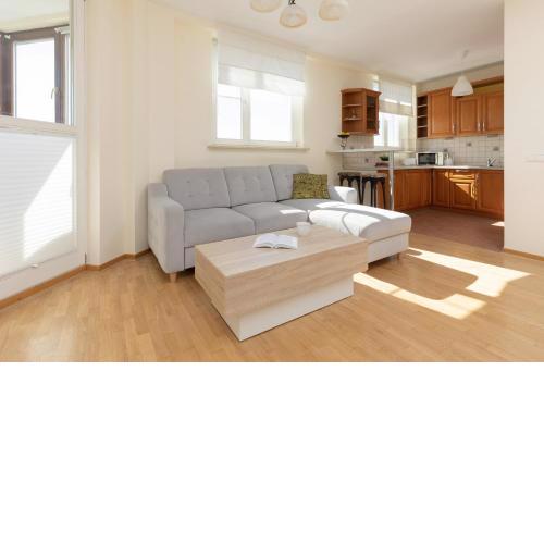 Belgradzka Apartment Warsaw by Noclegi Renters