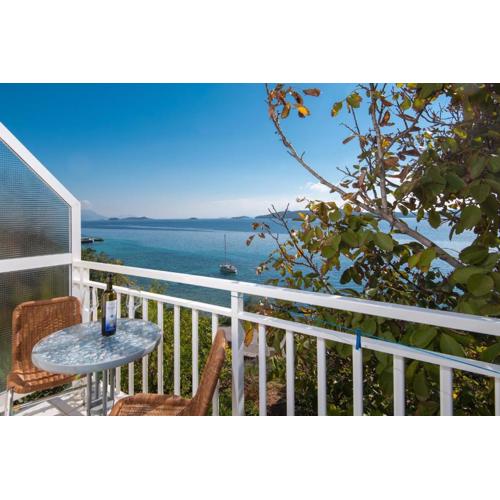 Bella Perna Beachfront Apartments