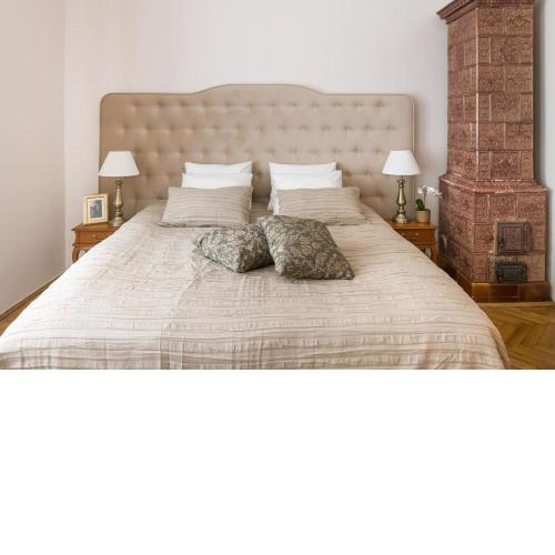 Belle Epoque II, luxury suite 50m to Main Square