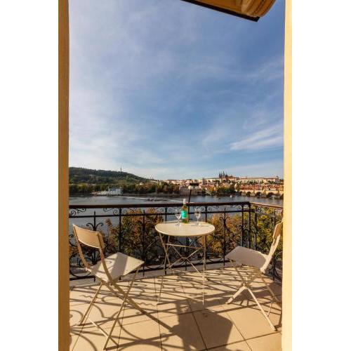 Bellevue Apartment