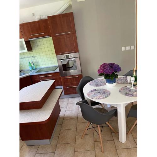 Bellis Apartment