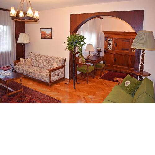 Belvárosi Classic Apartman 85 square meters