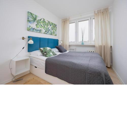 Belwederska Apartment with Balcony Next to Promenade Park by Noclegi Renters