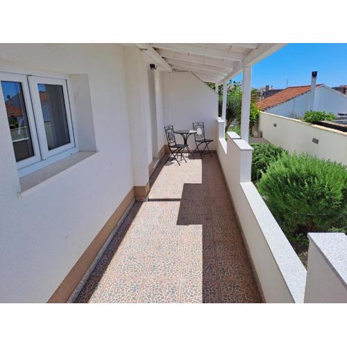 BenJak Apartment 2