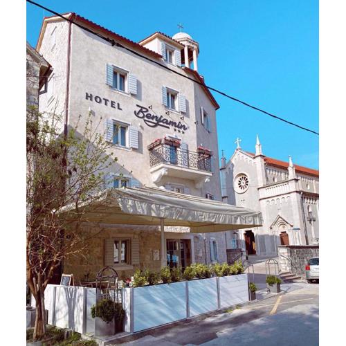 Benjamin Hotel