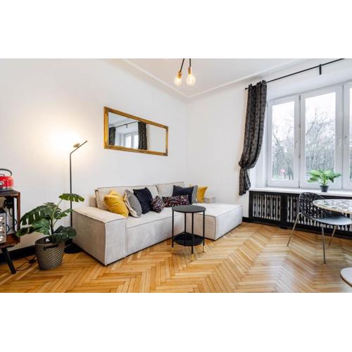 Bergamot Apartment City Center