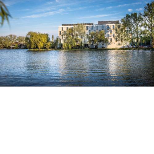 Best Western Plus Lakeside Hotel