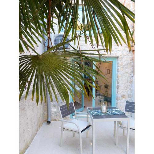 bezauberndes Steinhaus mit Garten in der Altstadt von Rovinj